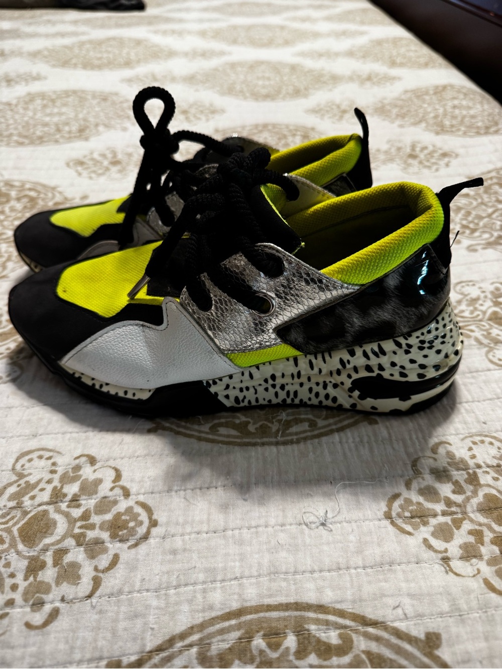 Women’s Steve Madden Neon Yellow & Black Athletic Sneakers